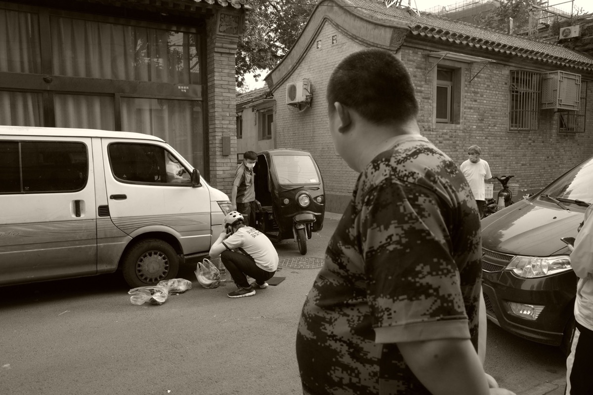 胡同中的日常瞬间 月亮 11